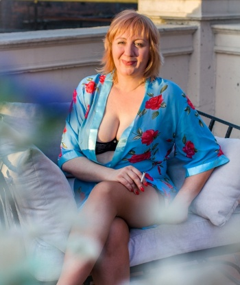 Опытная рыжая кошка желает провести ночь с достойным котом. Готова разнообразить твою жизнь и подарить незабываемые моменты! 15500, 45 лет